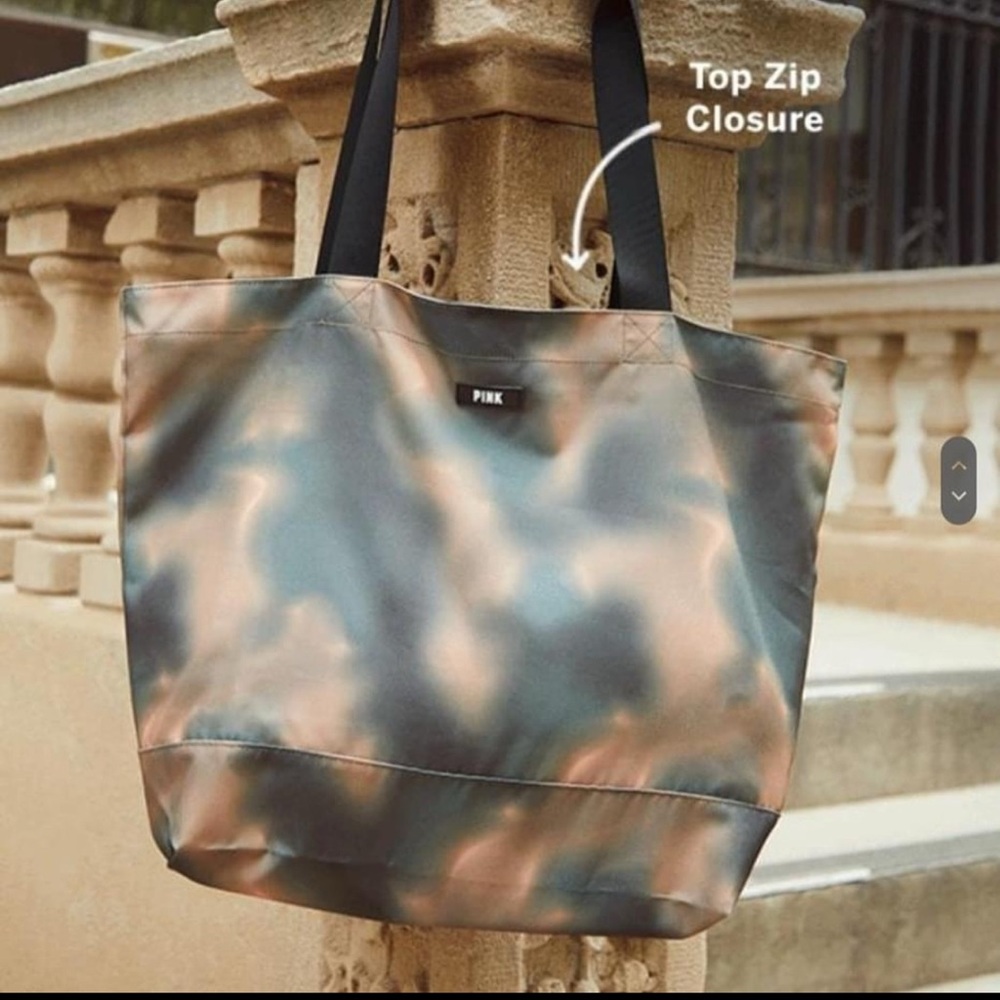 PINK NWT Large Weekender Tote in Camouflage